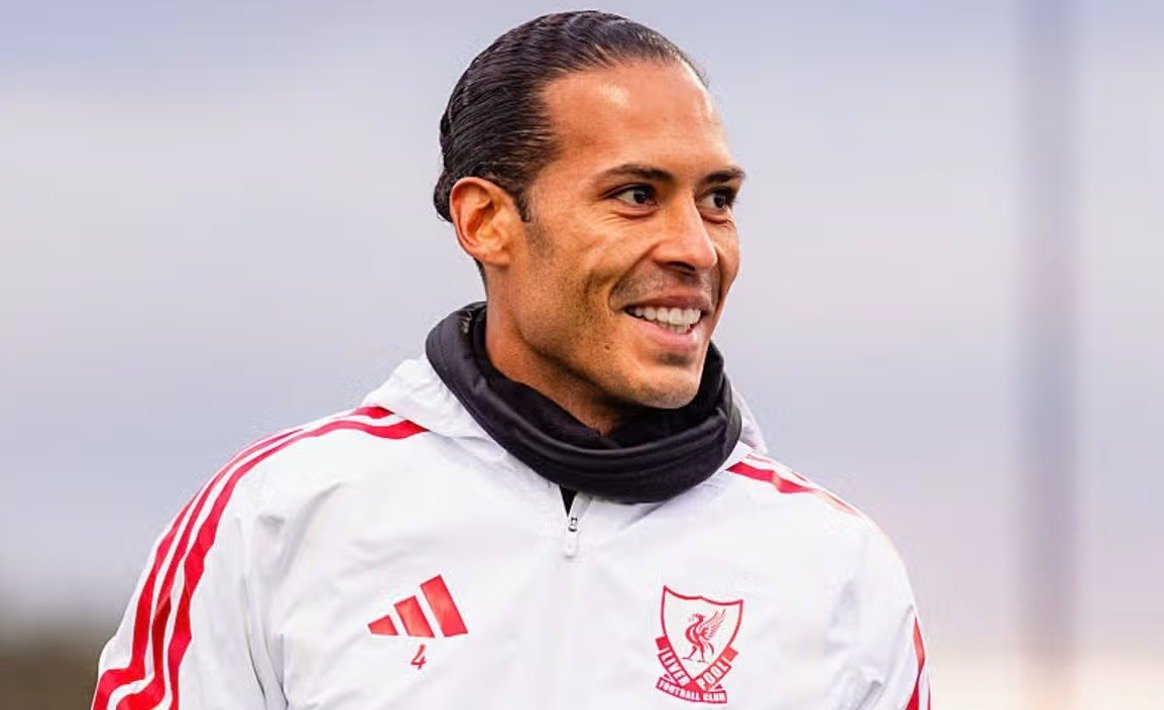JayKenneth58880's tweet photo. I love you Virgil but WTF was that performance that has to be one of the worst I've seen from a center back it was awful 😔 https://t.co/dTvK6ryTnI