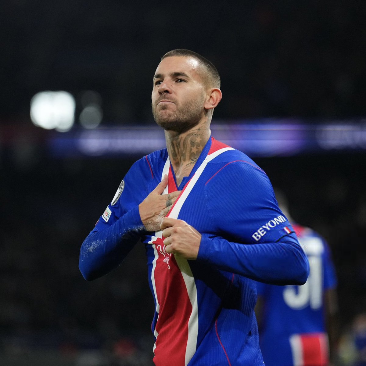 ActuFoot_'s tweet photo. 🚨🚨 Luis ENRIQUE 🇪🇸 sur Lucas HERNANDEZ 🇫🇷 : « IL EST UN JOUEUR D’EXPÉRIENCE TOUJOURS PRÊT AVEC L’AMBITION ET LA CAPACITÉ !!! 🙌

On savait avant le match car il est AGRESSIF.

Il a fait UN MATCH INCROYABLE contre l’un des meilleurs joueurs du monde ! » 😁 

🎙️ Canal+ https://t.co/PNm1MHNqvE