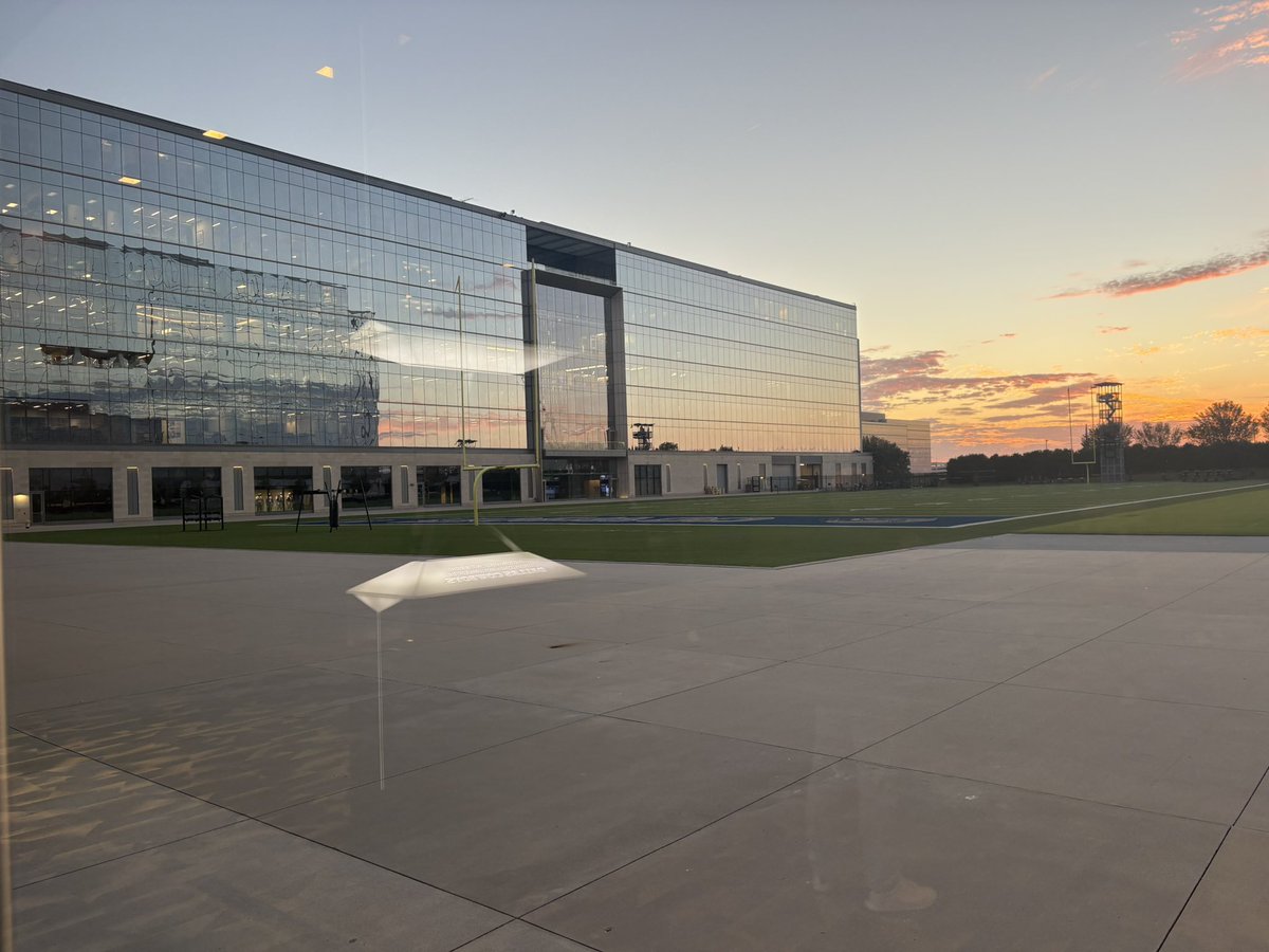 ChasseConque's tweet photo. Solid couple days of @SouthlandSports meetings in Frisco at The Star.

Great discussions about the future of our league and continuing to elevate the SLC brand &amp; experience.

Thanks for the great work and hospitality,  Commissioner @Chris_____Grant &amp; staff!

#RallyTheValley ✌🏼✌🏼 https://t.co/lG3YeWS99s
