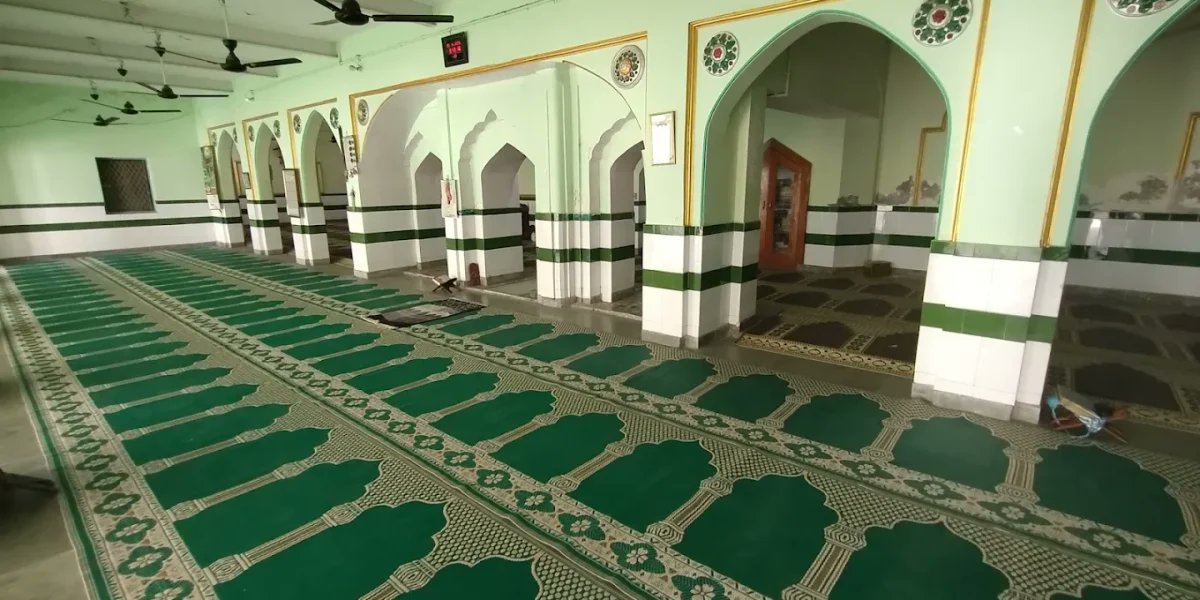 ashoswai's tweet photo. A historic mosque near Indian Prime Minister's official residence in New Delhi, which has been declared as a heritage site in 1977, is issued a notice to be demolished. Strange that Modi took 12 years to demolish the mosque next to his house. https://t.co/XLhuQ6pvY0