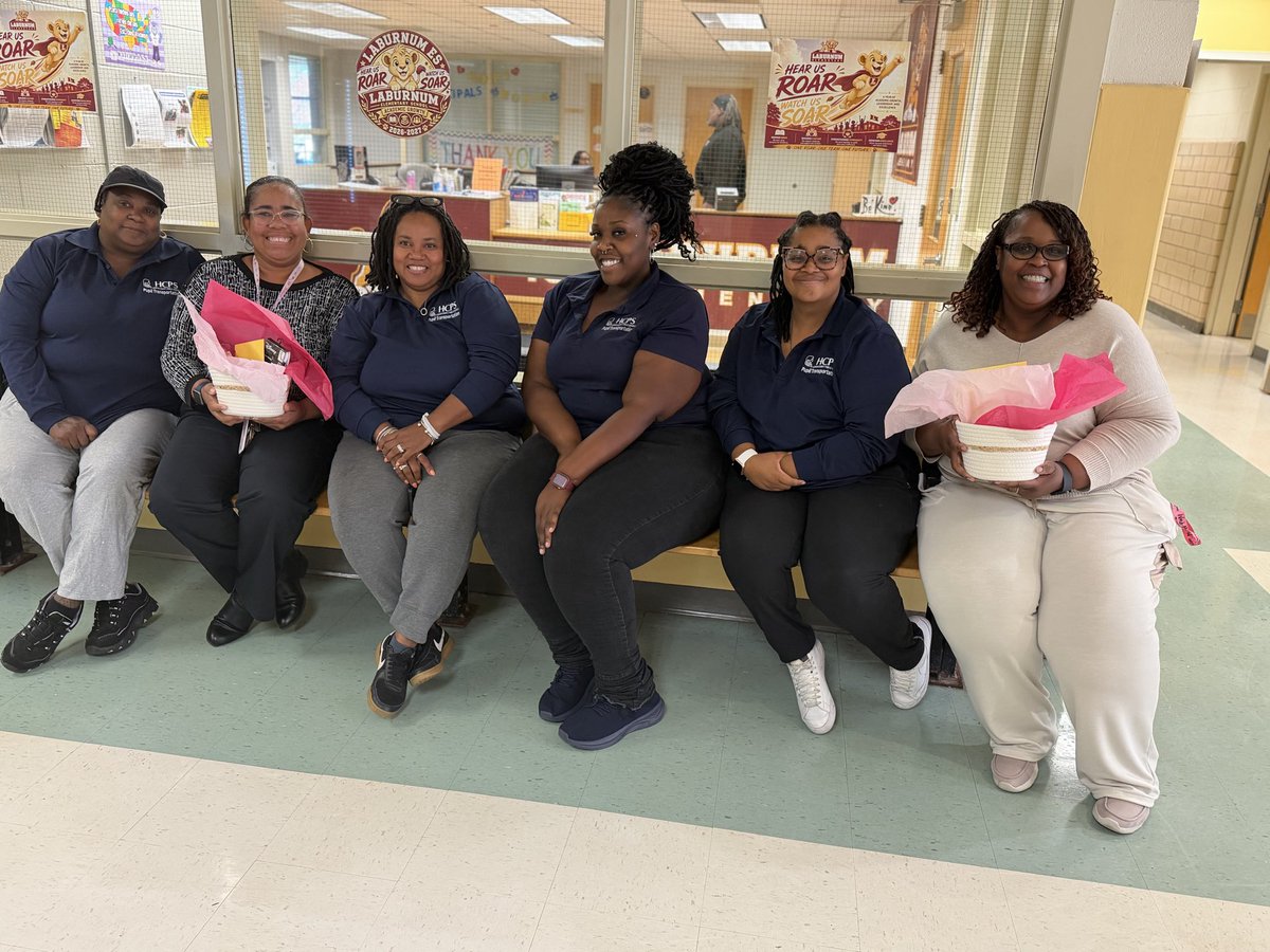 LaburnumES's tweet photo. 💛🚌 So thankful for our amazing Laburnum bus drivers for the thoughtful gift in celebration of National Principals Month! Your kindness and thoughtfulness mean so much. Thank you for all you do for our students and school community each day! 🦁💛❤️ #NationalPrincipalsMonth https://t.co/a6sQQfsxVN