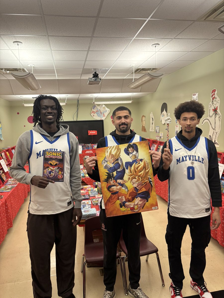 MSUCometsMBB's tweet photo. A great day with the students! 📚

Kuon, Isaiah, and Tyler stopped by Peter Boe Jr. Elementary School to help out with the book fair and spend some time with the students. Thanks for having us!

#GDTBAC #TheVille https://t.co/v9bGjAP7uu