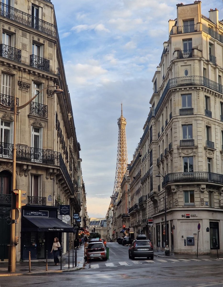 W0rld2026's tweet photo. Paris, France 🇫🇷 https://t.co/DNSG8zP5KH