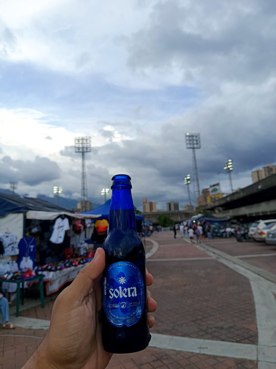 Eliojgm's tweet photo. Uno siempre vuelve al sitio, dónde fue feliz. 🍺⚾ https://t.co/v6Mldd69ql