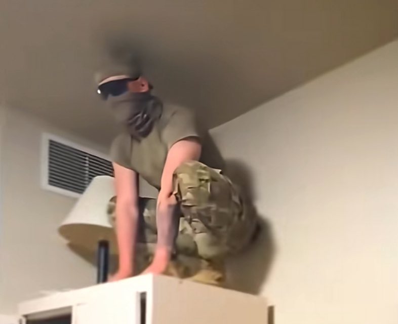 SIERRADUNNTHREE's tweet photo. the  base  needs  me https://t.co/CyMa8tB5vS