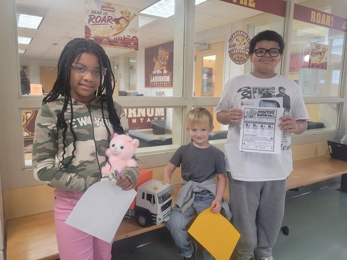 LaburnumES's tweet photo. 🦁💛 We LOVE sharing good news! 📞🎉 Shoutout to today’s Laburnum Lions who received positive calls home from our admin team! We’re proud of you and your ROAR-worthy choices! Keep shining! 🌟❤️ #LaburnumLions #HearUsROARWatchUsSoar https://t.co/MGUyjzxTe1