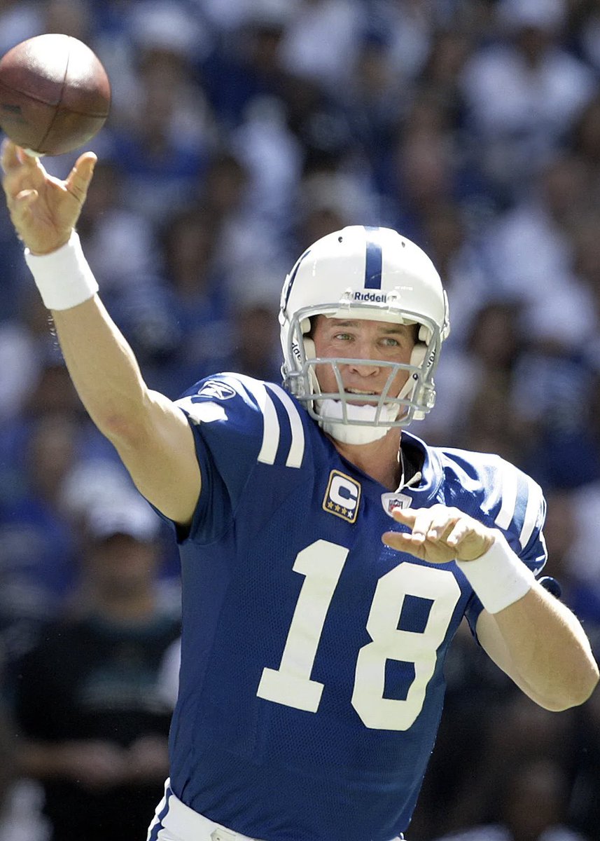 PolymarketBlitz's tweet photo. 🚨 𝐍𝐅𝐋 𝐇𝐈𝐒𝐓𝐎𝐑𝐘: Josh Allen is just 4 TDs away from tying Peyton Manning’s record for most offensive TDs through a QB’s first 10 seasons.

• Peyton Manning — 322
• Josh Allen — 318
• Russell Wilson — 316

Allen is only 6 games into his 9TH season.  🤯

He has a 30% chance to win MVP.