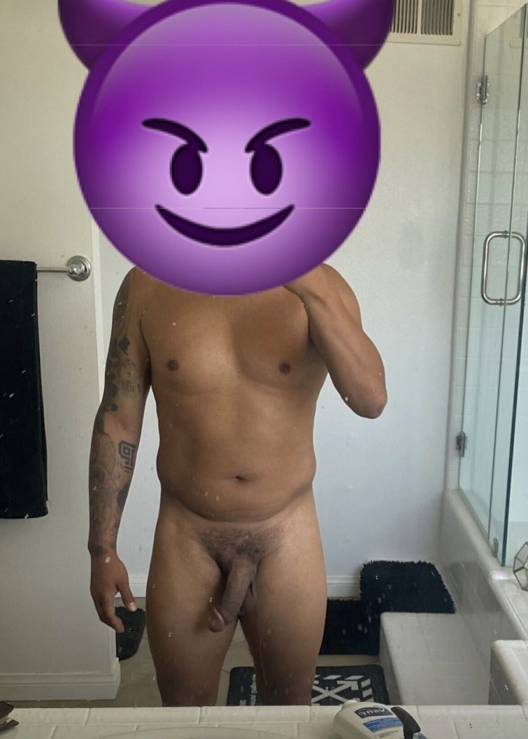 bigdicslime's tweet photo. The face                               The dick https://t.co/LbZvtx8lZj