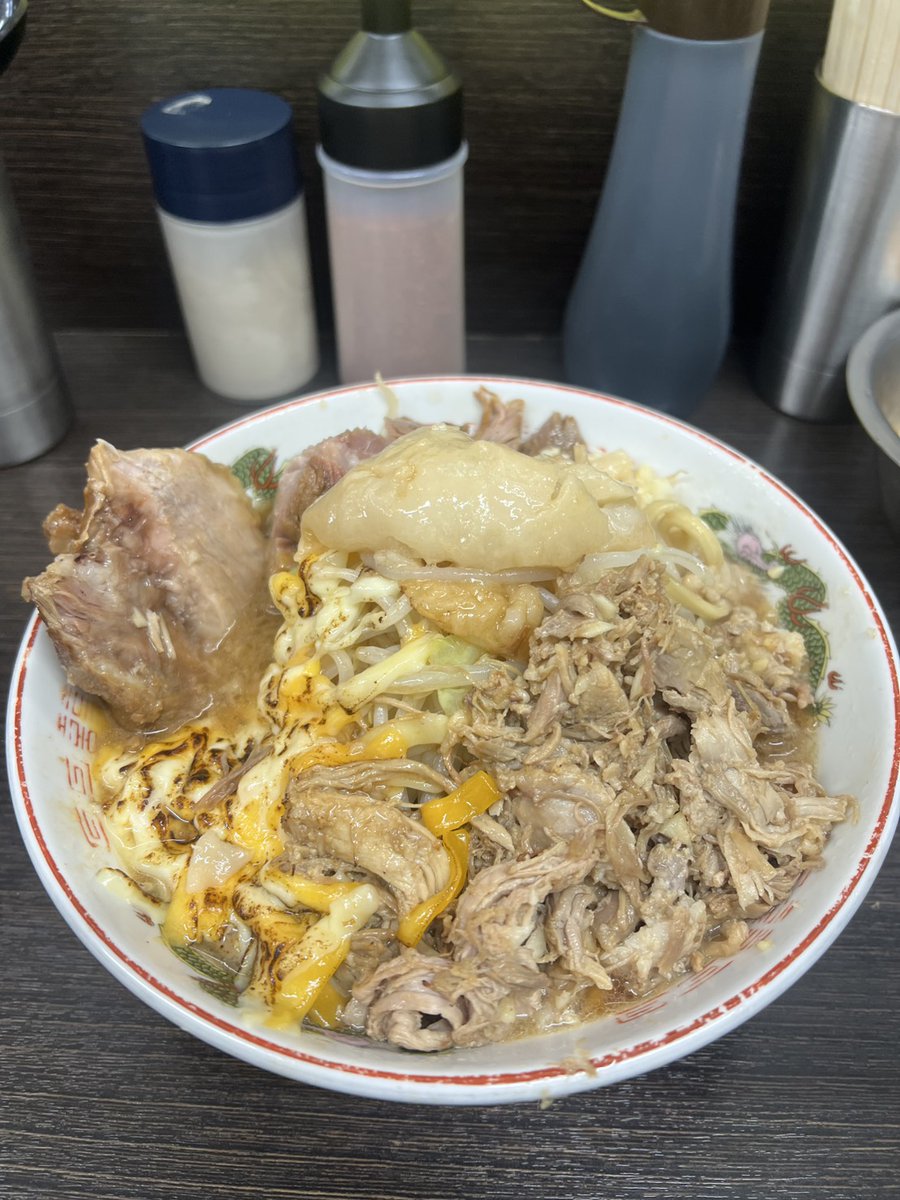 tjbb_'s tweet photo. みなさんどうも
NOSUKEです👽
先日熊本でルフィに会いにいってる道中です！
ウキウキすぎて意味わかんない動画撮ってましたw

なので、うまかった二郎載せときます、、、？？？
ラーメン二郎　川越店です

 #NOSUKE @NOSUKE_good
#TJBB #THEJETBOYBANGERZ https://t.co/oNkvn7tpBn