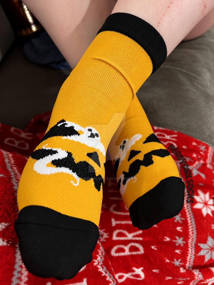 NerdyGirlSocks's tweet photo. Night 2 of my #13NightsofHalloween #Socktober!๐๐งฆ๐
Tonight's pair has a little bit of everything! Pumpkins, ghosts, & bats!๐ป๐ฆ
What do you guys think of these? Cute, spooky, or maybe a little bit of both?๐๐
#socks #feet #selling #sockoween #halloween #spooky #FYP #explore https://t.co/25Ti9LdyhS
