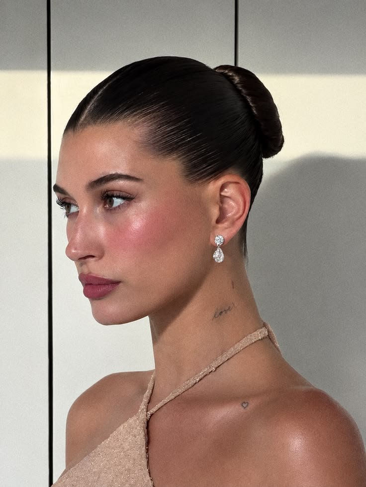 haileyrhded's tweet photo. hailey bieber. 🤎 https://t.co/RFbEJaTyad