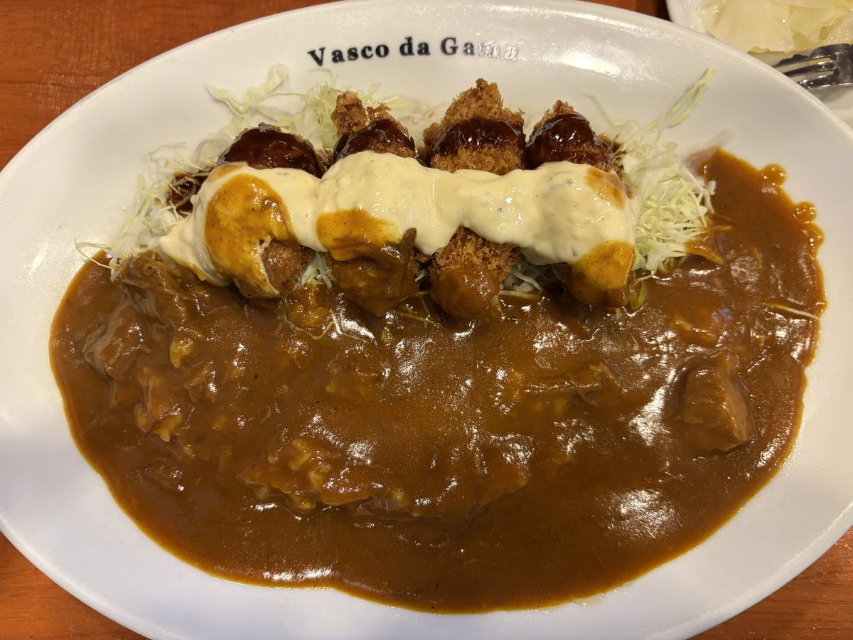 FUNKY_TM's tweet photo. 今日のお昼はカキフライカレー https://t.co/ihxar7E0cf