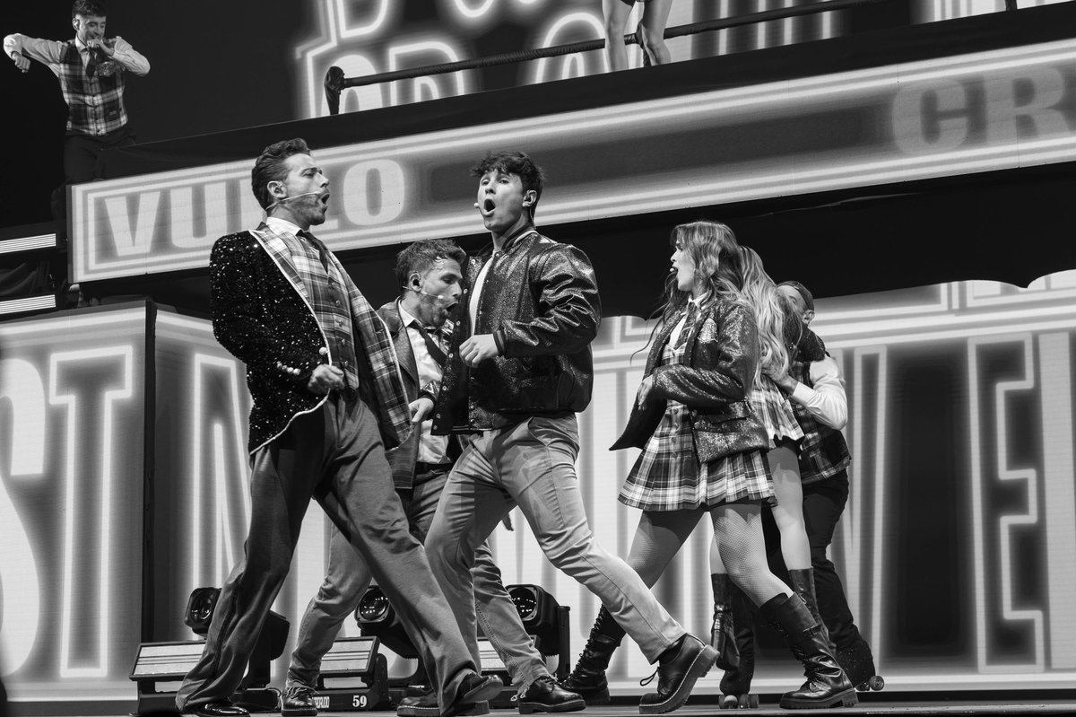 _RPMundial's tweet photo. FOTOS | Nuevas de @_ruggero junto al elenco en el show de #SoyLuna 🍓🇲🇽 https://t.co/cAHLMaHTez