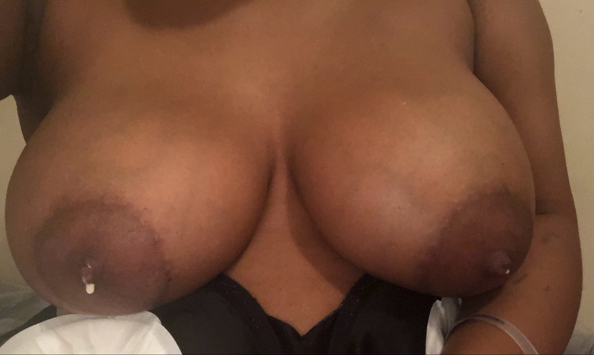 pikawatchuro's tweet photo. I miss my milky tits😪😪 https://t.co/t8bzge63hv