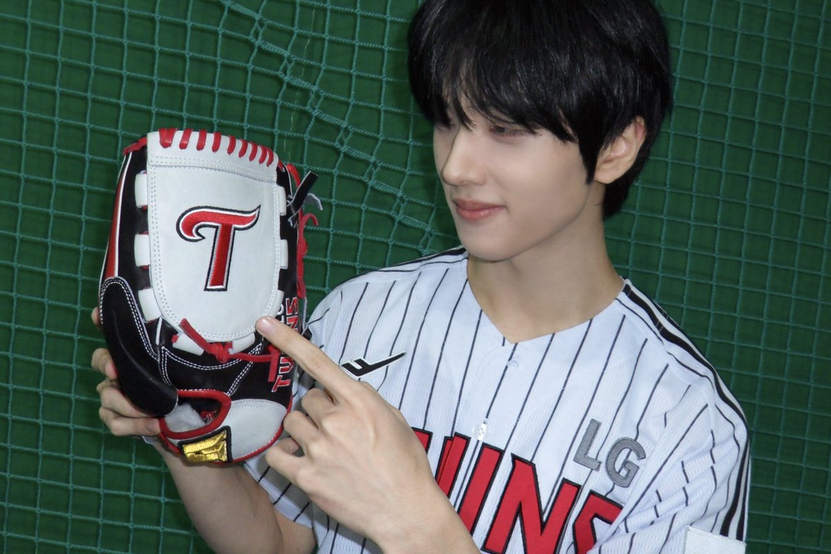 NCTsmtown_DREAM's tweet photo. ⚾️❤️

#JISUNG
#NCT #NCTDREAM https://t.co/j9PGYSaxW0