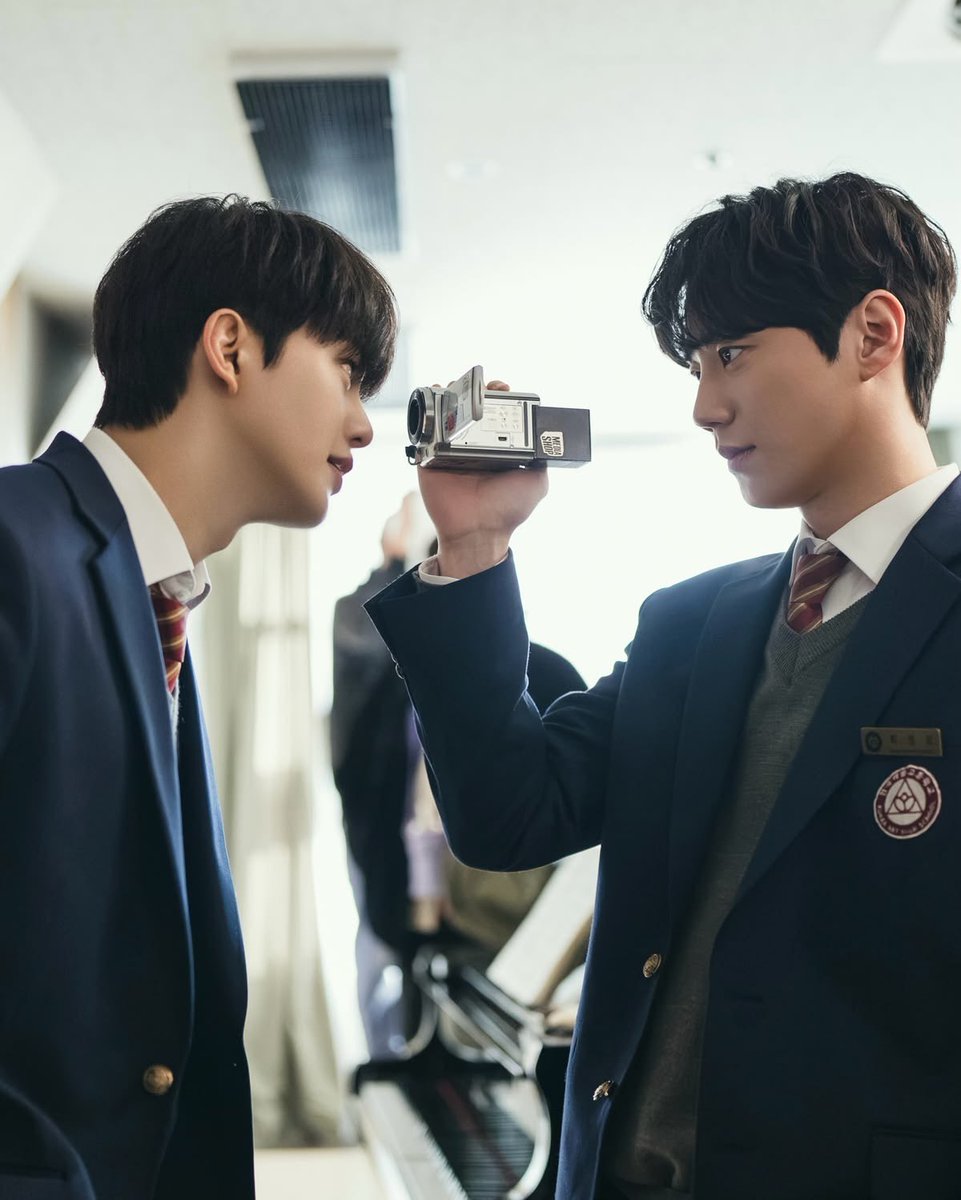 Lee2_60's tweet photo. 정말 게이같고 좋네요 네 https://t.co/CbTi2vYprJ
