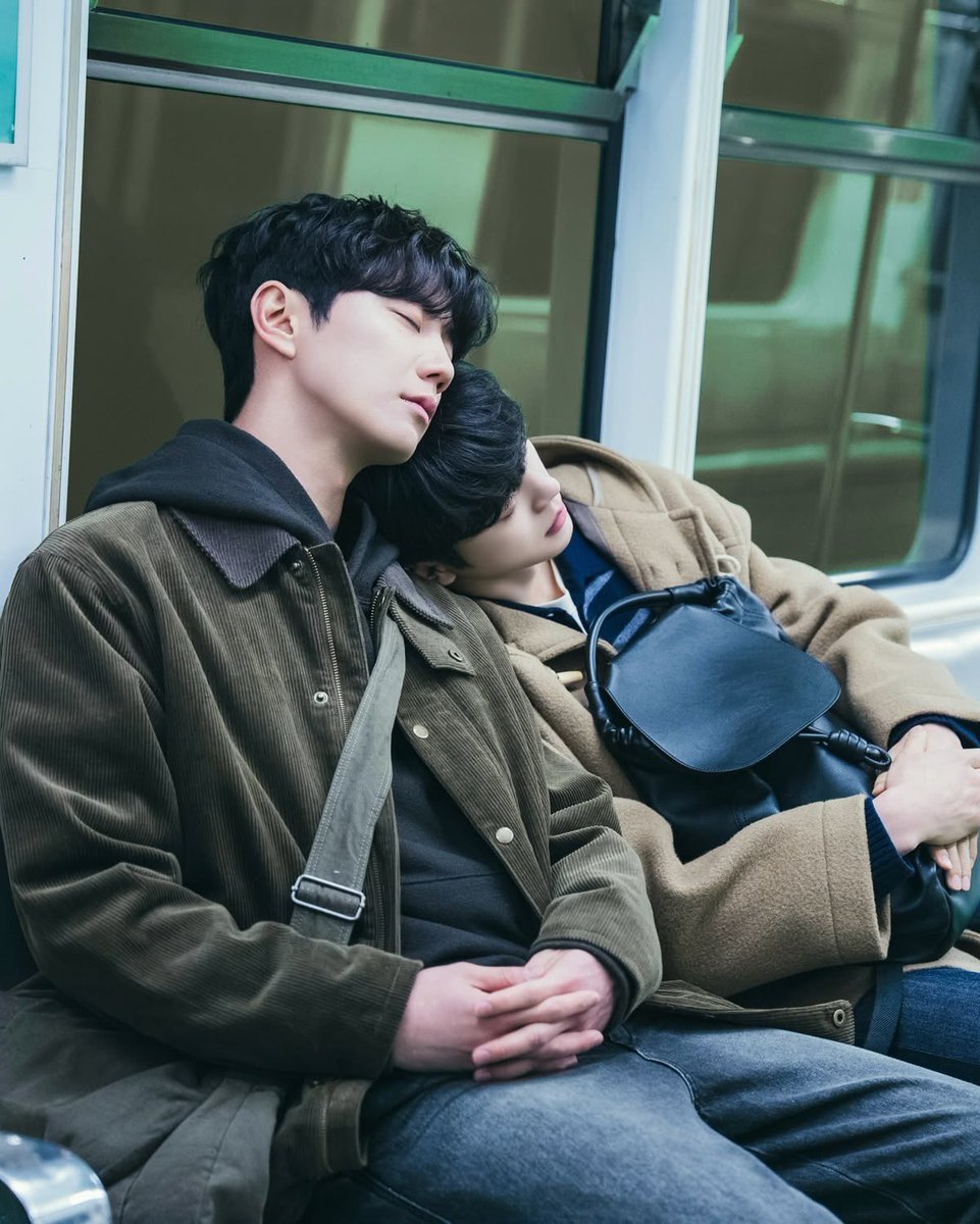 Lee2_60's tweet photo. 정말 게이같고 좋네요 네 https://t.co/CbTi2vYprJ