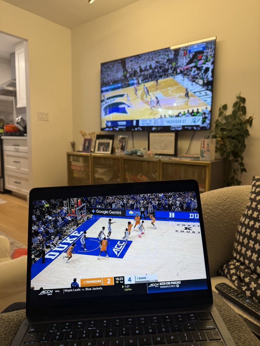 JonRothstein's tweet photo. This is ONLY October. https://t.co/Oe3KgS4EoV