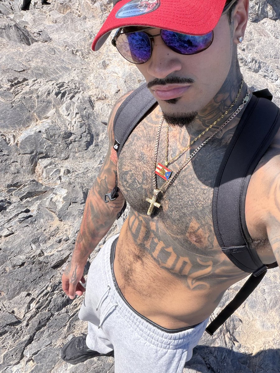 bigRboricua's tweet photo. come take a hike with me 👅 #explorepage #az https://t.co/wzvExd1sLN