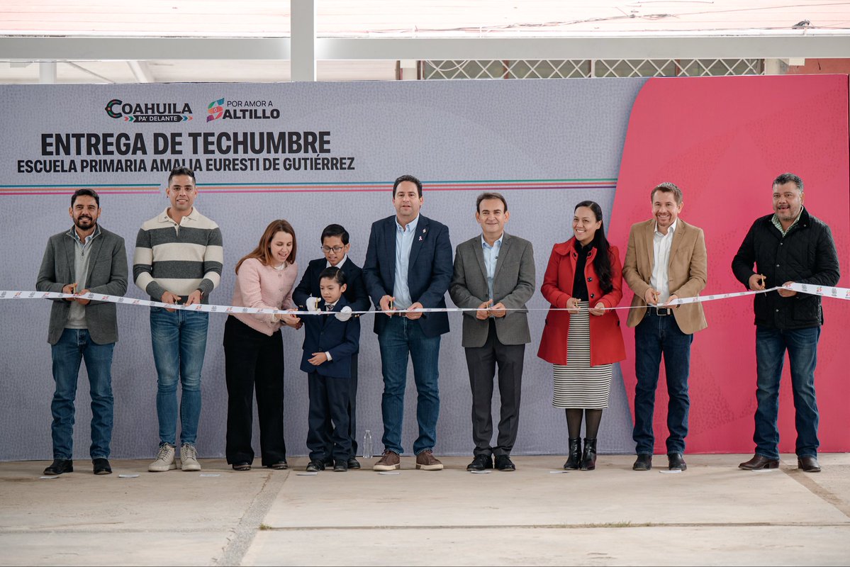 SaltilloGob's tweet photo. (2/2) Con el apoyo del gobernador @manolojim, seguimos impulsando la infraestructura educativa en #Saltillo. #PorAmoraSaltillo https://t.co/SVjr2f3FO6