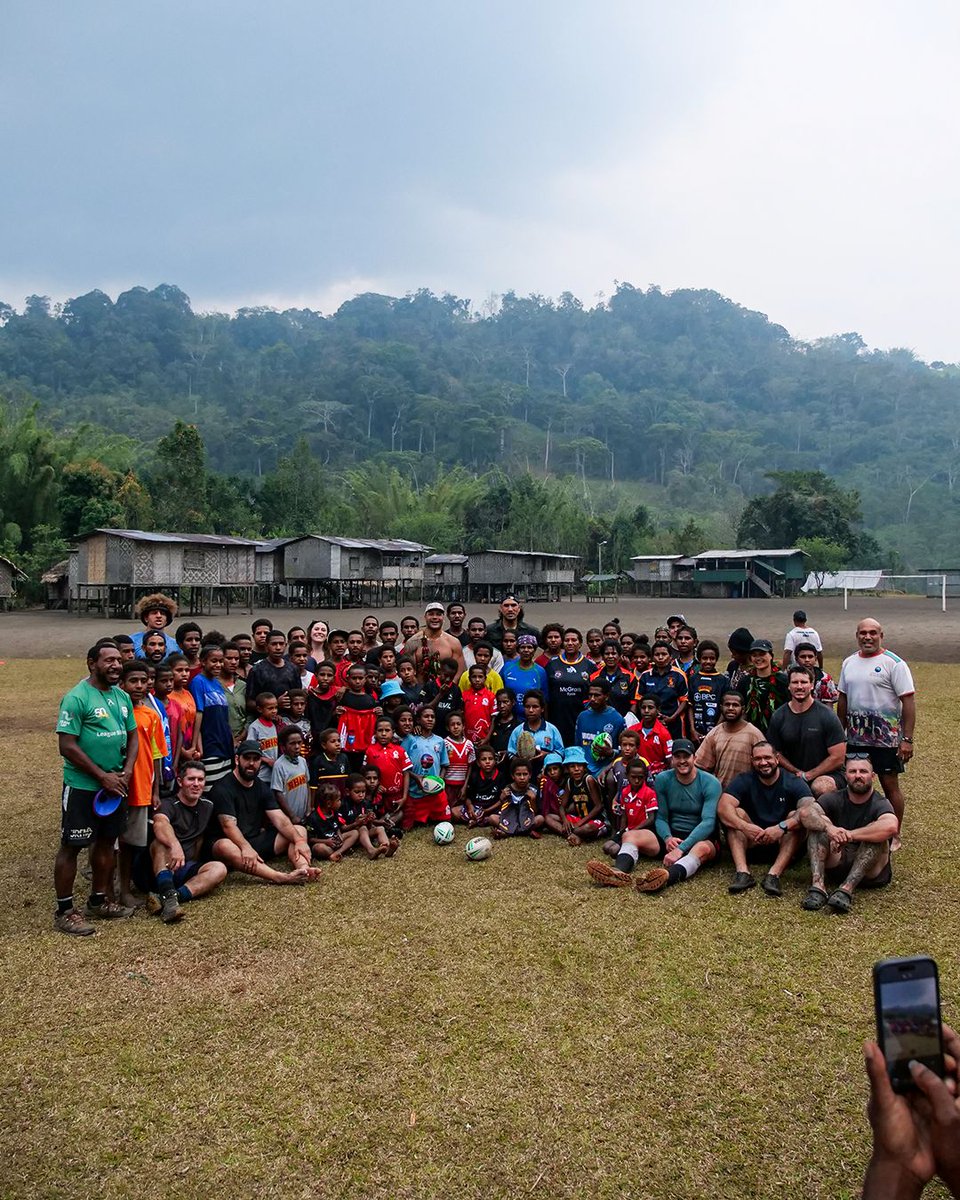 RLPlayers's tweet photo. Sharing the love of rugby league ❤️ 

Day 4 of the Trek for Healing ended with a footy clinic in Efogi, run by the past and current players who joined the RLPA to walk the Kokoda Track.

We're raising funds for the Australian Childhood Foundation, which supports children and young people as they heal from trauma.

Donate here: https://t.co/7AviDgyUmu