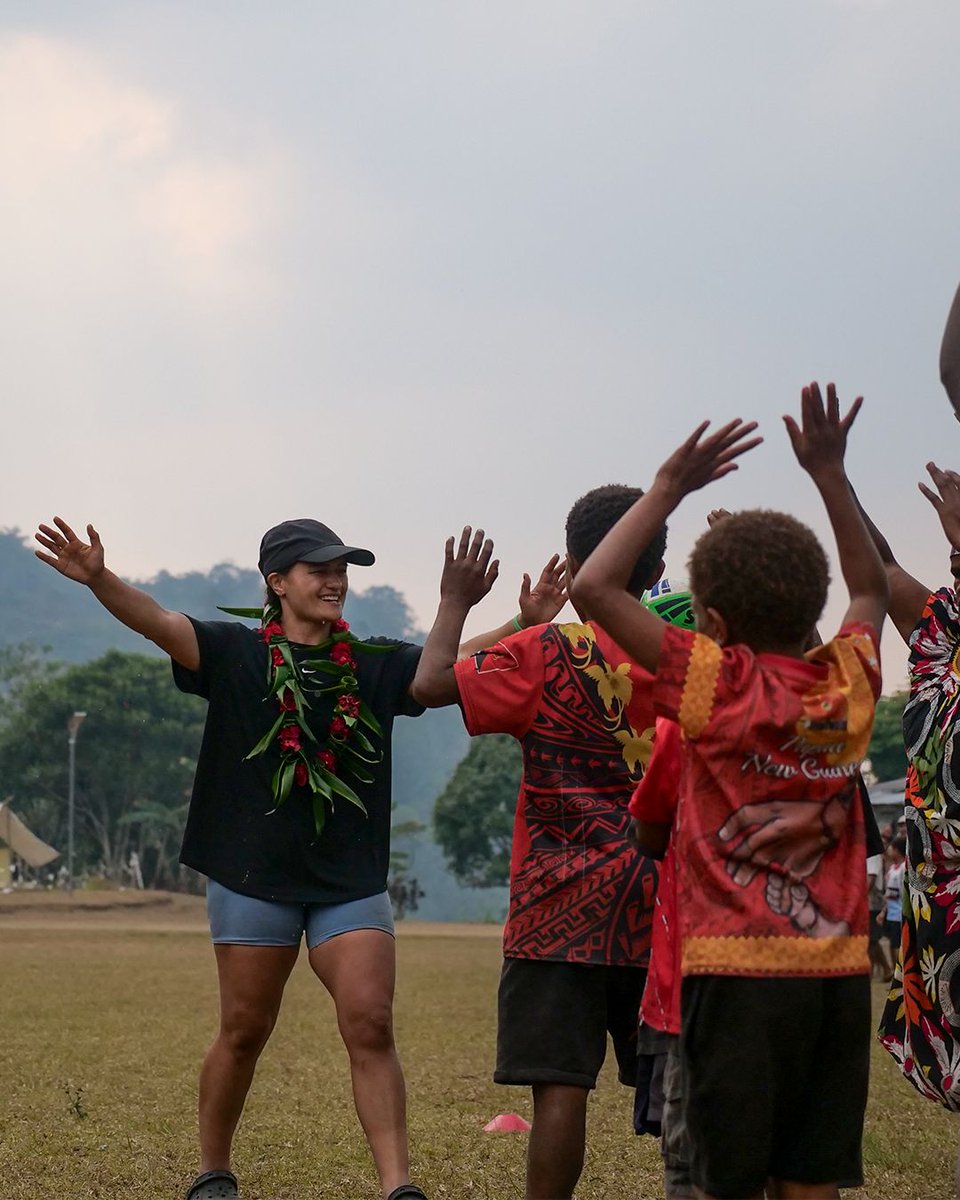 RLPlayers's tweet photo. Sharing the love of rugby league ❤️ 

Day 4 of the Trek for Healing ended with a footy clinic in Efogi, run by the past and current players who joined the RLPA to walk the Kokoda Track.

We're raising funds for the Australian Childhood Foundation, which supports children and young people as they heal from trauma.

Donate here: https://t.co/7AviDgyUmu