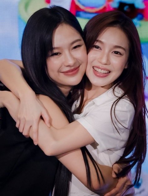 milklovemuv_'s tweet photo. Good morning, MilkLove! Hope you both have a lovely day today! Take care and stay happy, my girls @panlyyy @loverrukk 🥰🫶🏻💕

#MilkLove #มิ้ลค์เลิฟ https://t.co/BeFMFQ7JfM