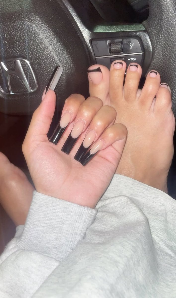 fill192727's tweet photo. 😫😫#feetfetısh #feet #prettytoes #teenfeet https://t.co/7RA6x7zrK5