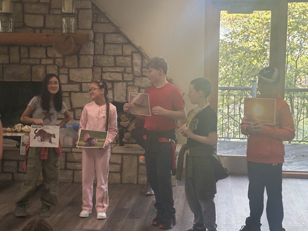 TSWildcats_BPS's tweet photo. 🌿 Our 5th graders had a great day exploring @fontenelle4est! 🌸 Learning, exploring, and making memories outside the classroom! 💚🐾 #bpsne https://t.co/ogNxrZ1sEO
