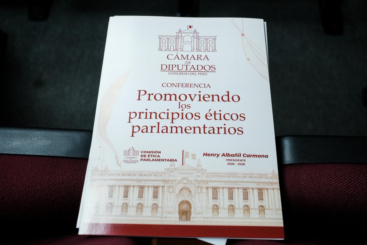 BankadaFP's tweet photo. 📌Nuestra vocera Cecilia Chacón resaltó los principios éticos como la tolerancia, el respeto y la responsabilidad en la labor parlamentaria. Fue durante la Conferencia “Promoviendo los principios éticos parlamentarios” organizada por la Comisión de Ética Parlamentaria.🏛️ https://t.co/9pzGMndlHG