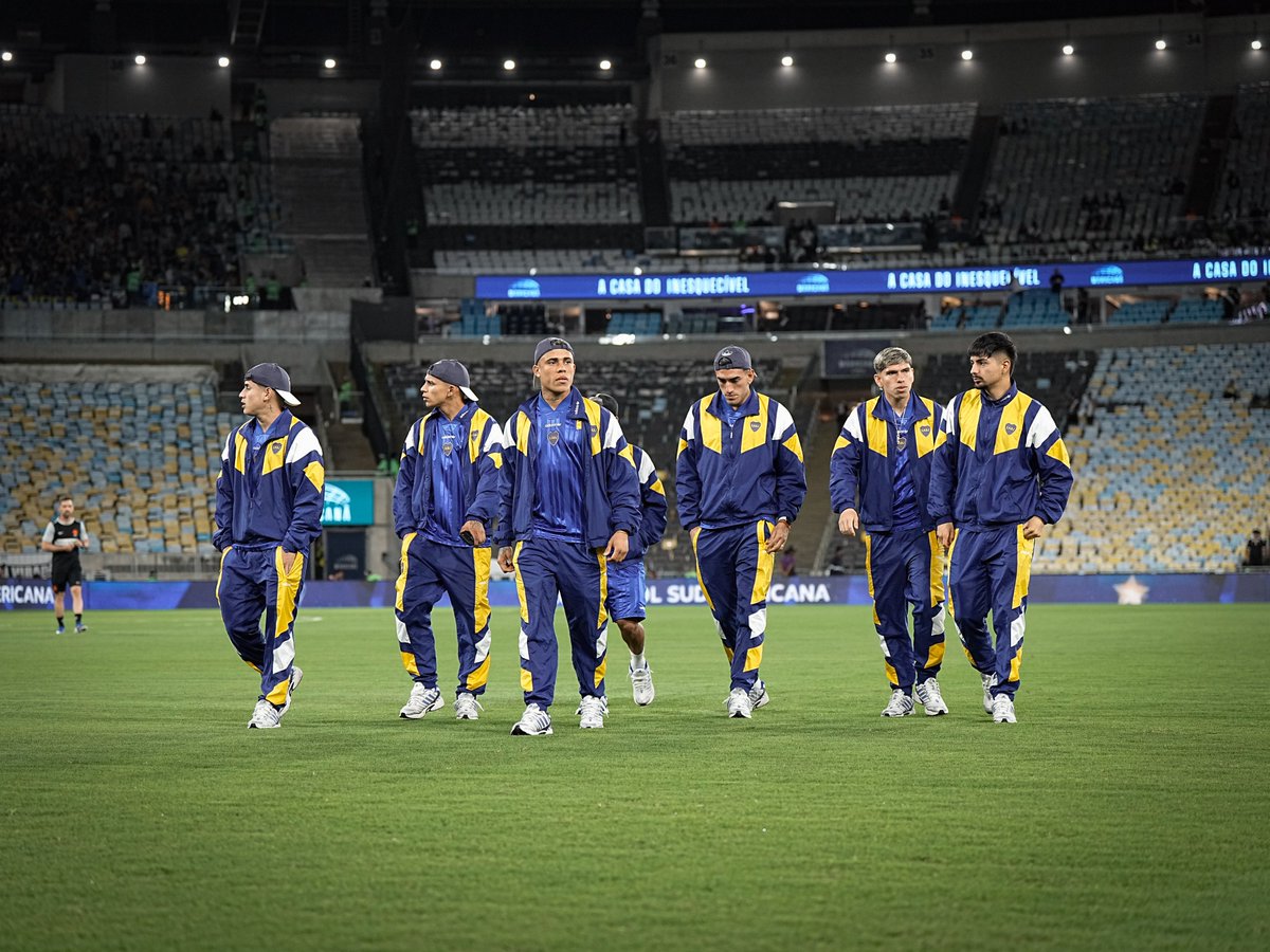 BocaJrsOficial's tweet photo. Desde La Boca hasta Río de Janeiro
Vamos Boca, vamos 💙💛💙 https://t.co/NvomcfxHDC