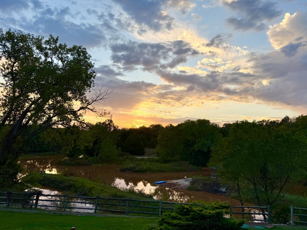MikeMorganKFOR's tweet photo. Oklahoma, we love you. ❤️ 10.20.26 #okwx https://t.co/TTDOmKjrLm