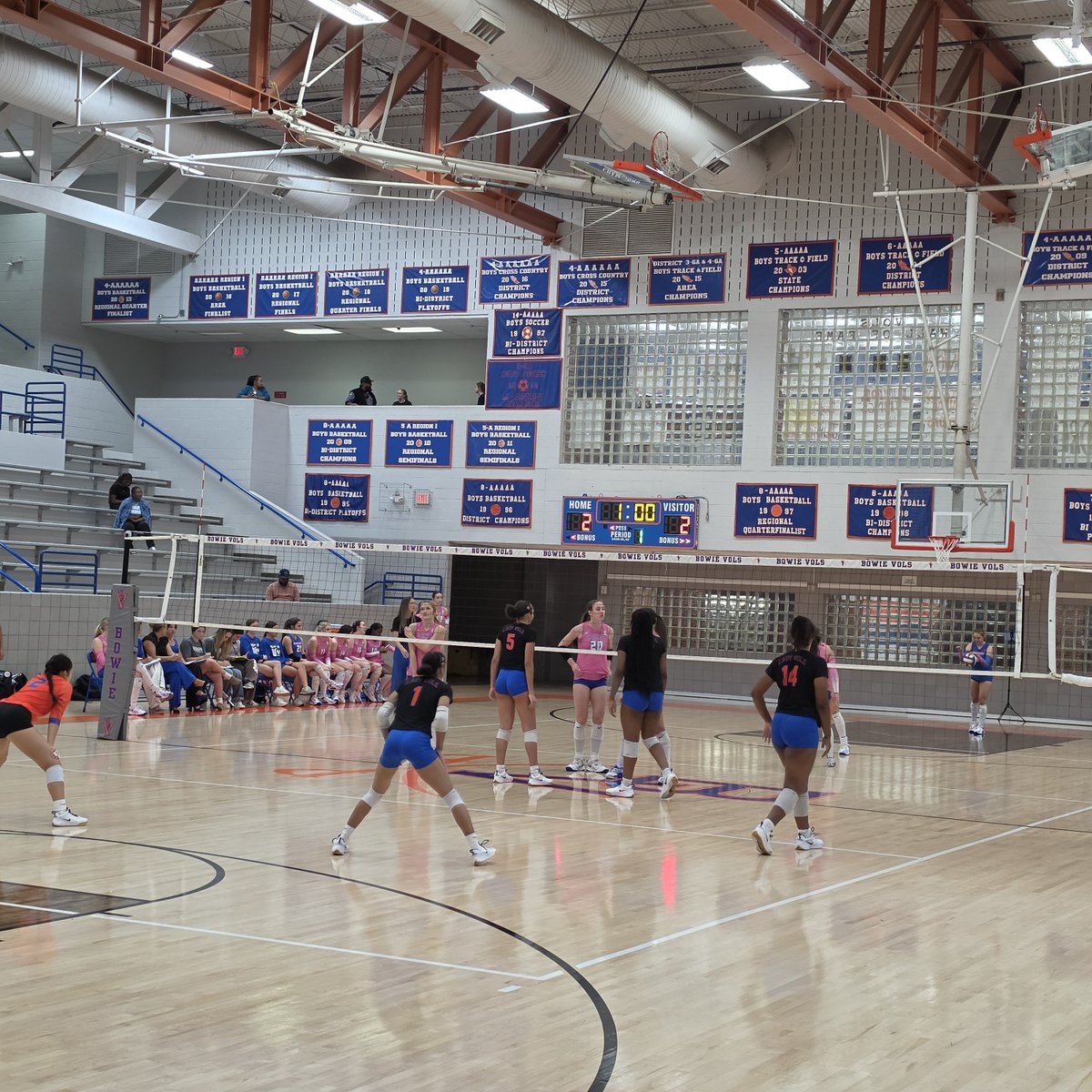 AISD_ATH's tweet photo. Bowie Vs. Weatherford Volleyball 
#CultivatingChampions
#MakingDreamsHappen
@ArlingtonISD @THSCAcoaches @OfficialTHSADA 
#WeAreArlingtonISD https://t.co/iF9Po5RtAO