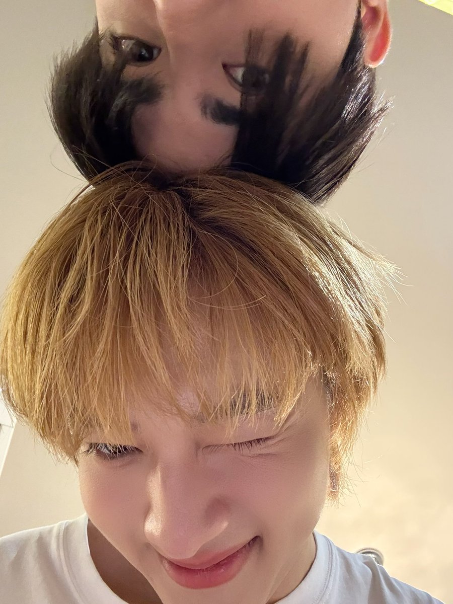 rainznn's tweet photo. This kind of pics ‹𝟹 #ZeeNuNew https://t.co/qY0LphLeid
