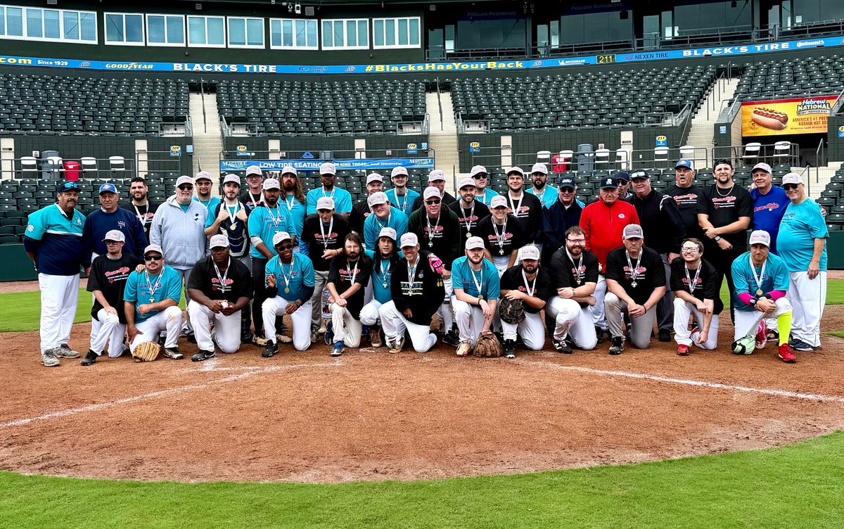 TVlahovic52's tweet photo. Amazing weekend @Pelicanbaseball /@Base_able. The power of Baseball- game for everyone. Competing- hugs, building relationships/teammates @MLBNetwork @SOLsports @AutismNJ @bakeandshakeworldwid @NRMedia50 @CoachBartman @USABaseball @books4athletes @Joba_44 https://t.co/aEaAbPLei4