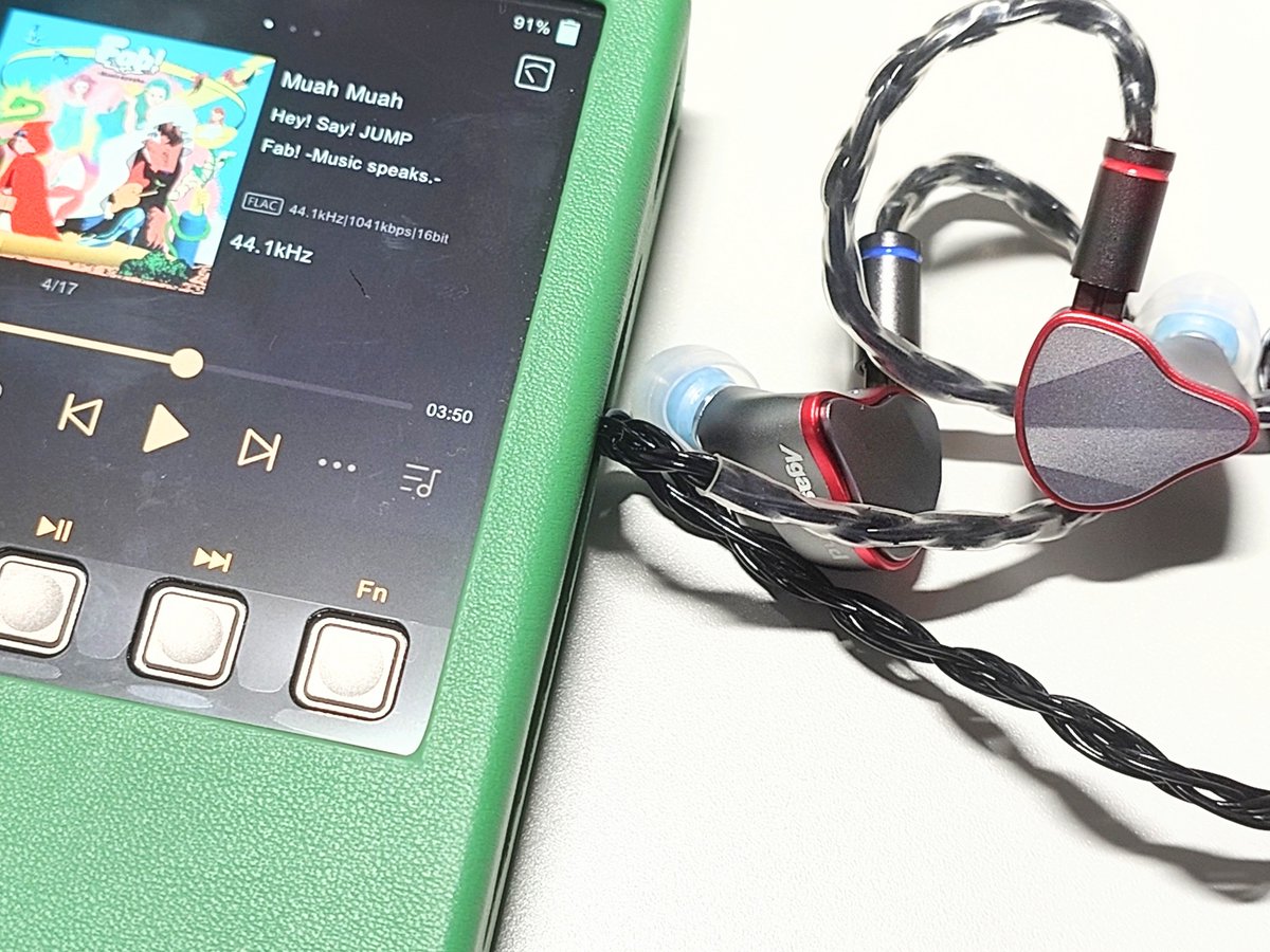 junkichi1114's tweet photo. 【本日の朝オデ】
DAP∶ONIX Overture XM5Ti
IEM∶Agasound Sublimation 通常版 / Splendid Edition
Cable∶SoundsGood Kirin

唐突に持っているSublimationを聴き比べ。通常版のサウンドはスピーディーでキレが強く、SE版は温かくシルキーで厚みがある。モニターな通常版、リスニングなSE版という趣。 https://t.co/tELRArwNIO
