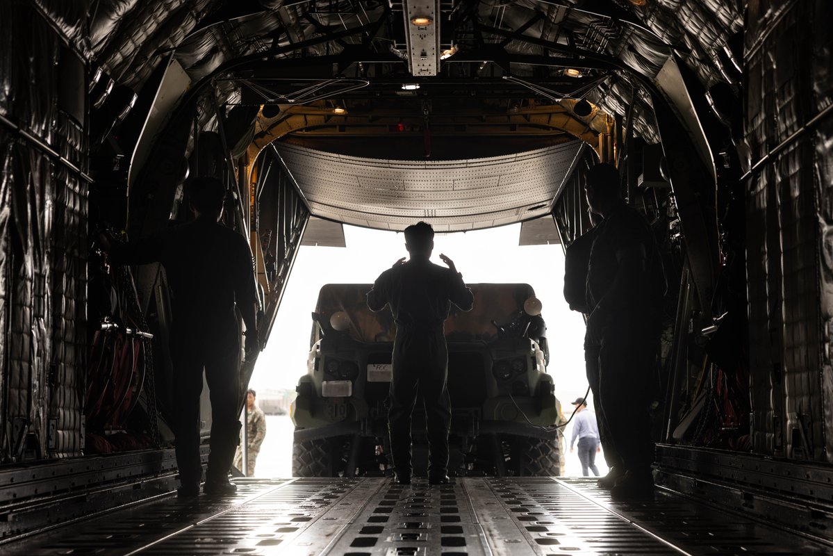 IIIMEF's tweet photo. U.S. Marines with 3rd Marine Division load a Navy-Marine Expeditionary Ship Interdiction System onto a Japan Air Self-Defense Force C-130, Naha, Okinawa, Japan, Oct. 17, 2026, during Exercise Keen Sword 27. @3d_Marine_Div https://t.co/unxG4U9AWO