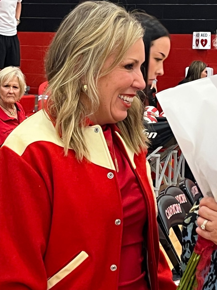 MrBowtie1982's tweet photo. BREAKING NEWS: New Braunfels Canyon volleyball head coach Heather Sanders announced Tuesday that she's retiring after 32 years coaching w/last 28 as HC at Canyon. She'll finish w/more than 880 wins. Took the Cougars to 4 state semi appearances & 1 finals appearance. More coming up later here & on VBI.

@canyonVB @texasvbi @AthleticsCanyon @BMar1842 @DavissonDustin @CoachK_Steele @cisdnews