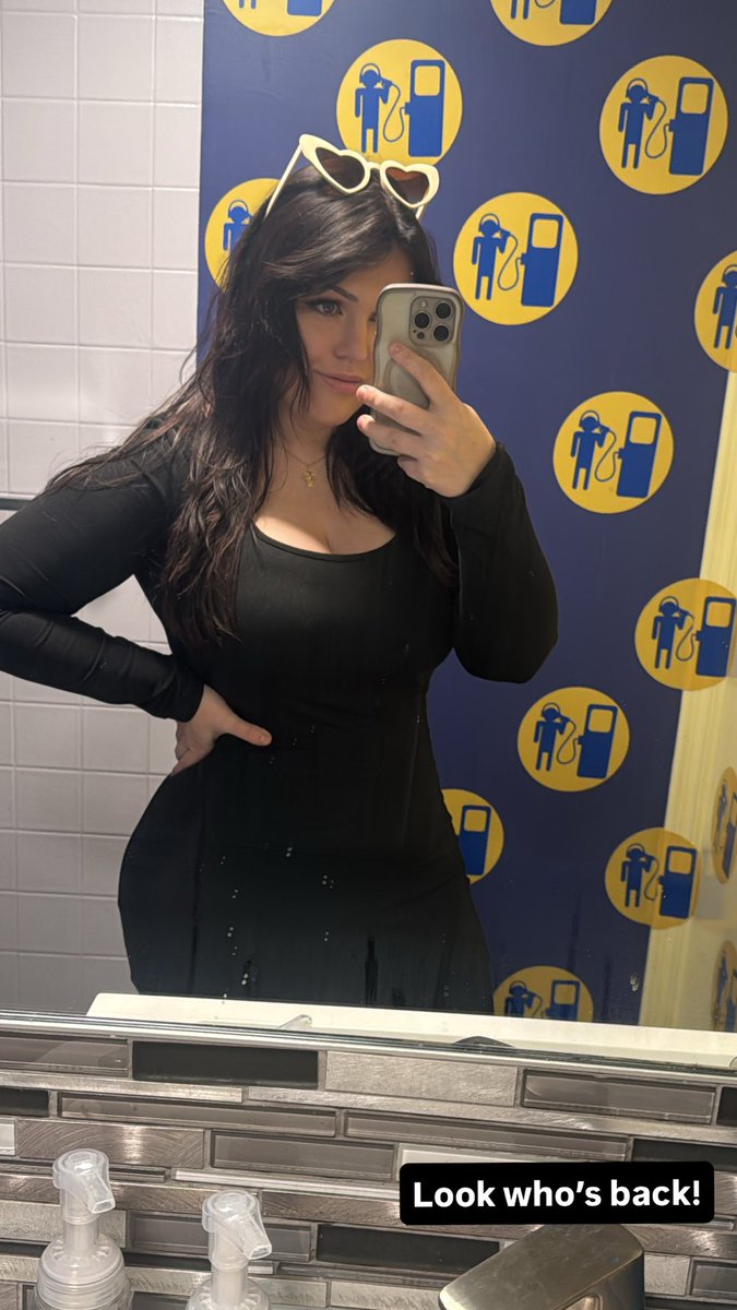 JosieMarcellino's tweet photo. Hi. I did @TheThingIsShow today. 

Pls look at this photo I took in the Gas Digital bathroom. https://t.co/IqNUkigERu