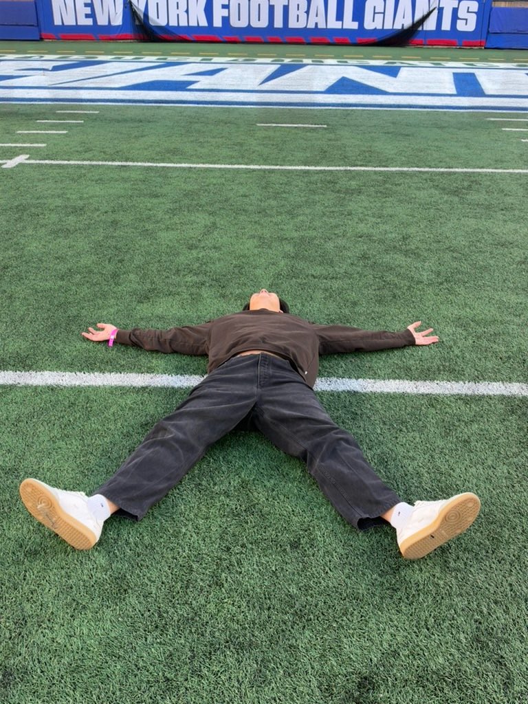michael_wxng's tweet photo. Not a bad trip to New York @Giants https://t.co/HfH1nssYjN