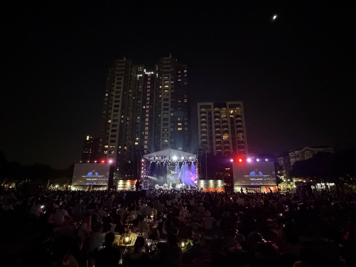 SquareStaff's tweet photo. 🇹🇼2026 Taichung Jazz Festival🇹🇼
ありがとうございました🤩

野外ならではの開放的な空間の中、たくさんの皆様と一緒にT-SQUAREサウンドを共有することができ、とても充実した時間となりました🙌💕

フェスならではの熱気と盛り上がりを肌で感じられたこと、心から幸せに、そして光栄に思います😌✨ https://t.co/tfmFusD8OK