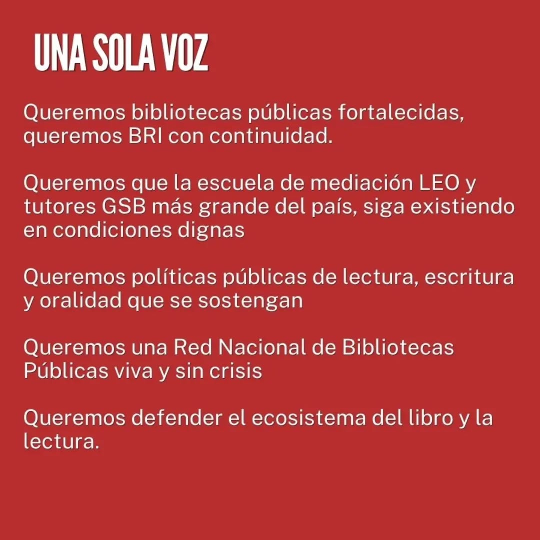 LuisaPoncas's tweet photo. Convocatoria en defensa de las Bibliotecas Públicas y Biblioteca Rurales Itinerantes de Colombia para un plantón pacífico este JUEVES 22 DE OCTUBRE, desde las 3:30 pm. En la Biblioteca Nacional De Colombia. (Calle 24 # 5-60. Bogotá) https://t.co/FWXHpEP5Qg
