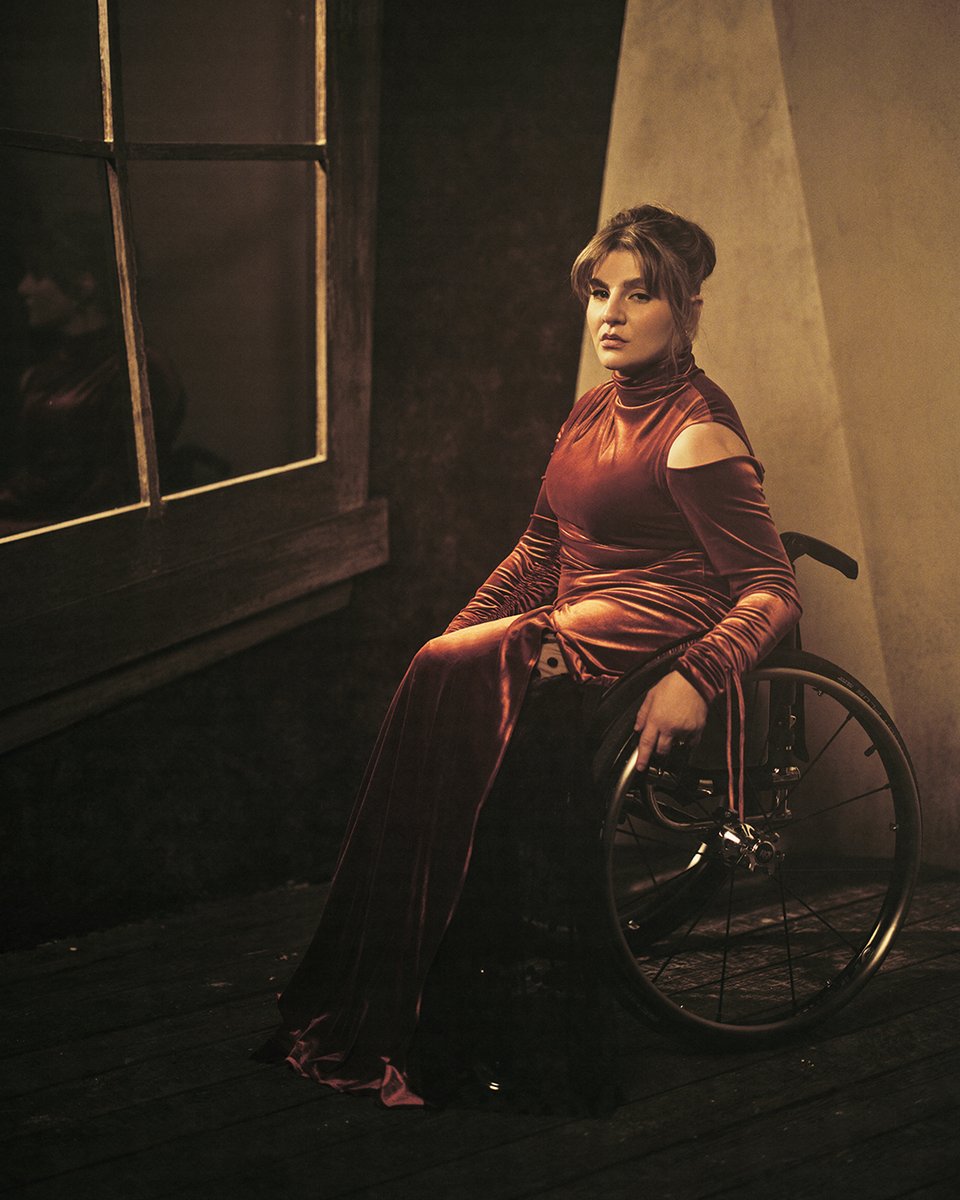 TheAcademy's tweet photo. Ruth Madeley x Academy Museum Gala.

Portrait by Gina Gizella Manning
Set Design by PLATNA STUDIO https://t.co/KoT4ECMH61