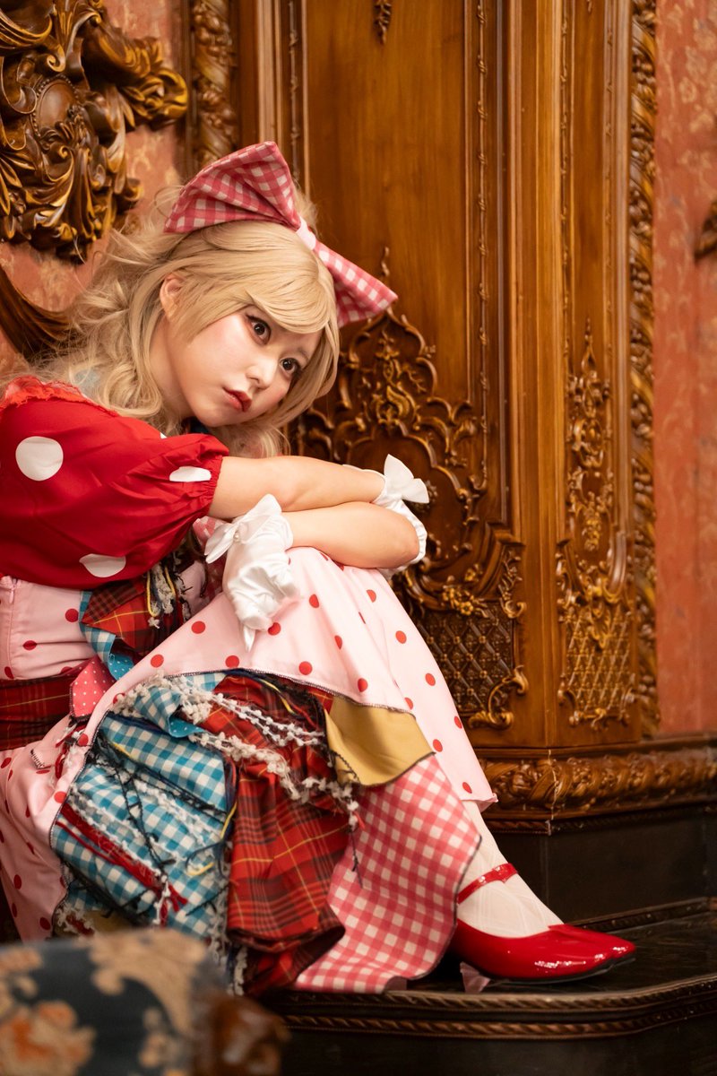 miite_produce's tweet photo. 🌟ビジュアル撮影オフショット🌟

Miiteプロデュース第二回公演
「 #ステバイテップ 」

脚本・演出／萩原成哉@naruya_hagiwara 

【公演スケジュール】

9日(水)    19:00
10日(木)   14:00/19:00
11日(金)   14:00/19:00★2カメ
12日(土)   13:00/18:00
13日(日)   12:00/16:00★定点

★配信回

【キャスト】

畑中智行@hata_bonbon 

佐藤弘樹@hiroki12_3 
橋本全一@zenitsu_ 
新井雄也@yuyaarai1220 
楠世蓮@SELENdipity 
シミズアスナ@gorey_cant 
矢島美音@Y_Minon2001 
浮谷泰史@AshiTaishi 
佐藤修幸@Novonovon2 
梅田悠@haruka_umeda 

【チケット】
🎫https://t.co/1Sm4kyHnWf
(全席指定席)

ー販売期間ー

💂‍♂️一般チケット販売（先着座席選択可）
10月19日(月) 22:00~

ー販売座席ー

・S席(A列、B列)、Miite席(E列) (特典付き) 9000円
・A席(特典付き) 7000円(11月22日(日)まで販売)

※特典内容 キャスト別非売品2Lブロマイド2種(一枚デジタルサインメッセージ付き)

・A席 6000円

⚠️購入時に表示される【アンケート】を用いたキャスト別販売を行っています。
★ご希望の応援しているキャストをお選びください。
※特典「キャスト別非売品2Lプロマイド2種類付き（一枚デジタルサイン、メッセージ付き）」は、アンケート選択キャストのグッズとなります。変更はできません、お間違えのないようご注意ください。
※S席とMiite席は、先行販売で売り切れた場合一般販売のご用意はございません。
※特典はどの席種でご購入されても同じ内容となります。
※事前にLivepocket 会員登録が必要です。
※QRコードチケットとなります。LivePocket の使い方などは右記サイトをご参照ください。
https://t.co/hsNIFqS0o0

【公式HP】
https://t.co/Z5nsuCGOyK