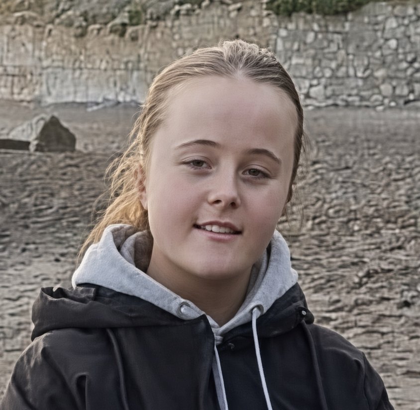 SnDMediaNews's tweet photo. Urgent Appeal: Concerns Grow For 17-Year-Old Missing Girl Tia From Loughlinstown, Dublin – Last Seen Sunday

Gardaí are appealing for the public’s assistance in locating Tia Callan, age 17 years, who is reported missing from her home in Loughlinstown, Dublin 18, since Monday 19th October 2026.

Tia was last seen on Sunday 18th October 2026 at approximately 1.00pm. 
Tia is described as being approximately 5 foot 6 inches in height, with a medium build, brown hair and green eyes.

When last seen, she was wearing cream Adidas runners and may also have been wearing a black Canada Goose jacket. 

Tia is also known to frequent the Bray and Dun Laoghaire areas. 
Gardaí and her family are very concerned for her wellbeing.

Anyone with information on the whereabouts of Tia Callan is asked to contact Shankill Garda Station on (01) 6665900, the Garda Confidential Line on 1800 666 111, or any Garda station