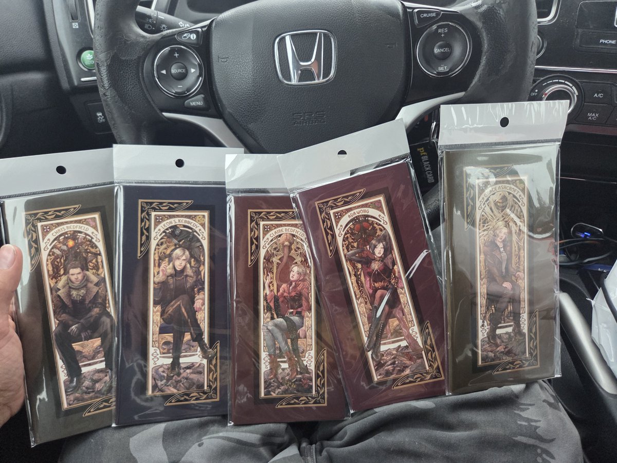 NotAtomMiranda's tweet photo. @JeremyPryer My friend went to Japan and got me these. Wasnt sure what they were but now I know. https://t.co/W4T1lpXwzJ