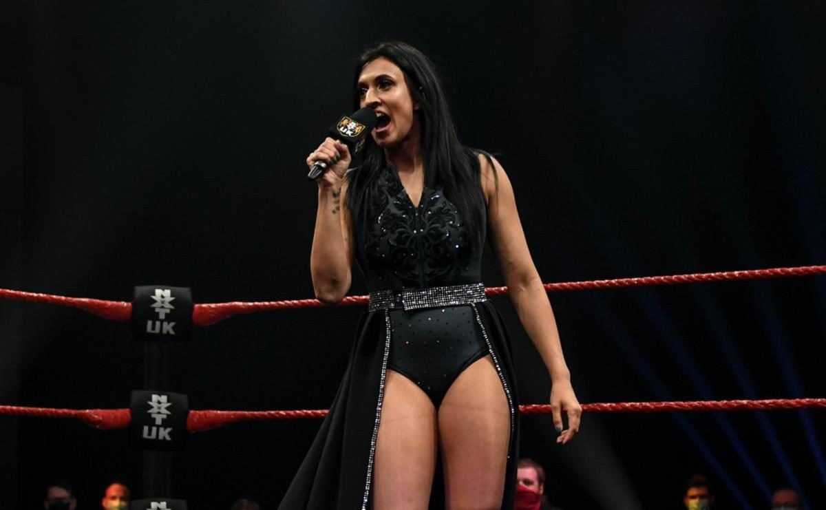 DCWEfed1's tweet photo. @homogenicdotcom ⚪️: J: “-take that title from you and SAVE this division.” 
A : “Yeah? Bring her out here then.” 

- Athena turns around ans gets hit with her own title by KRIS STATLANDER! -

J: “It's official, Athena.”

- Jinny and Kris walk out of the arena -

(@homogenicdotcom) https://t.co/Ot6vCoiC8r