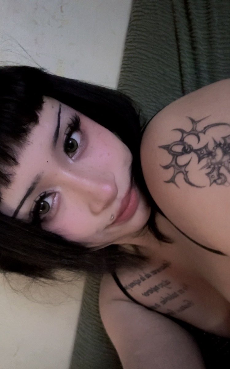 violenttkat's tweet photo. #chilena #nsfwtwt https://t.co/0tzGHmmTAc