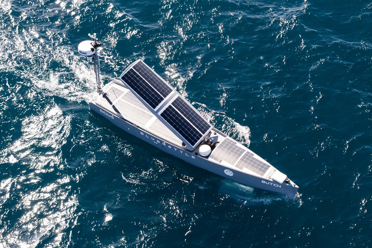 DefenceConnect's tweet photo. Two diesel-hybrid variants of Ocius Technology's Bluebottle uncrewed surface vessel, ‘Bluebottle Hybrid’ are participating in the US Navy-led Maritime Big Play Pacific exercise, which runs throughout October.

https://t.co/8jiTAA7lYj https://t.co/7F7fq4BDUC