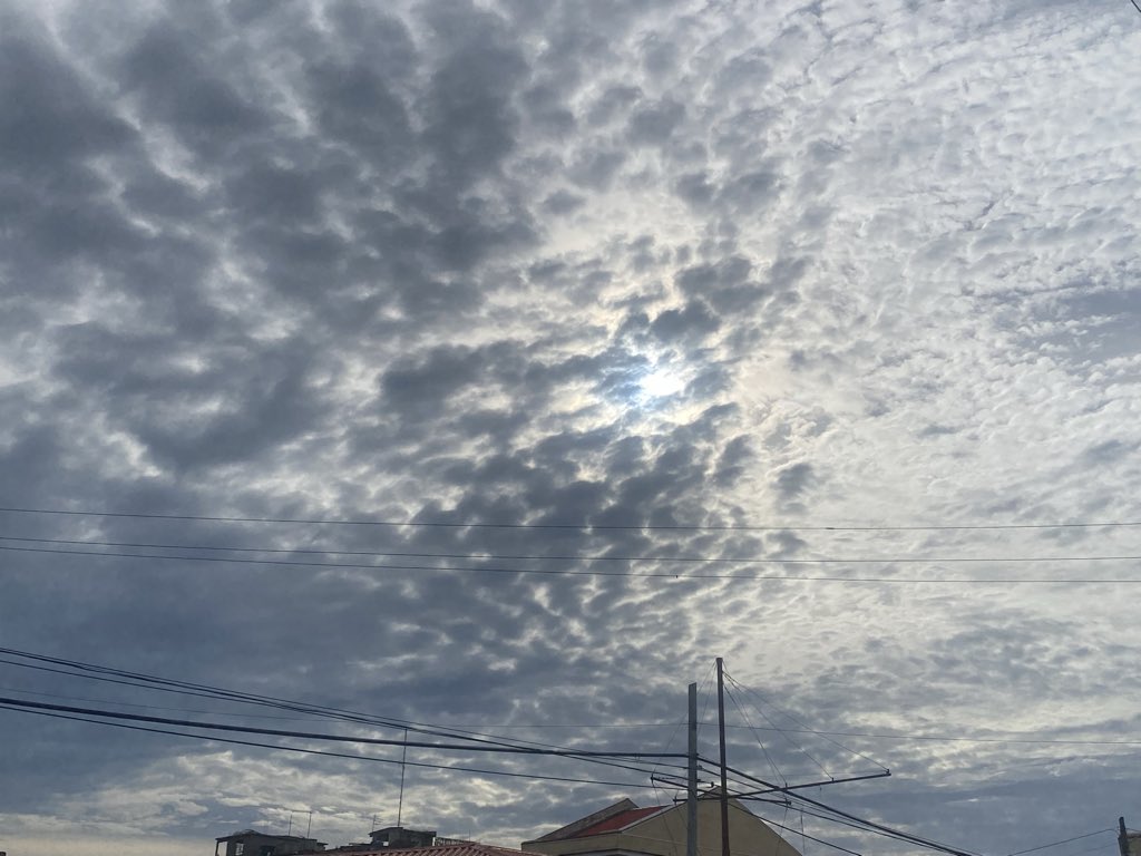 cielunsean's tweet photo. fotito para que aprecien lo lindo que estaba el cielo el fin de semana https://t.co/RzQbP6zDqY